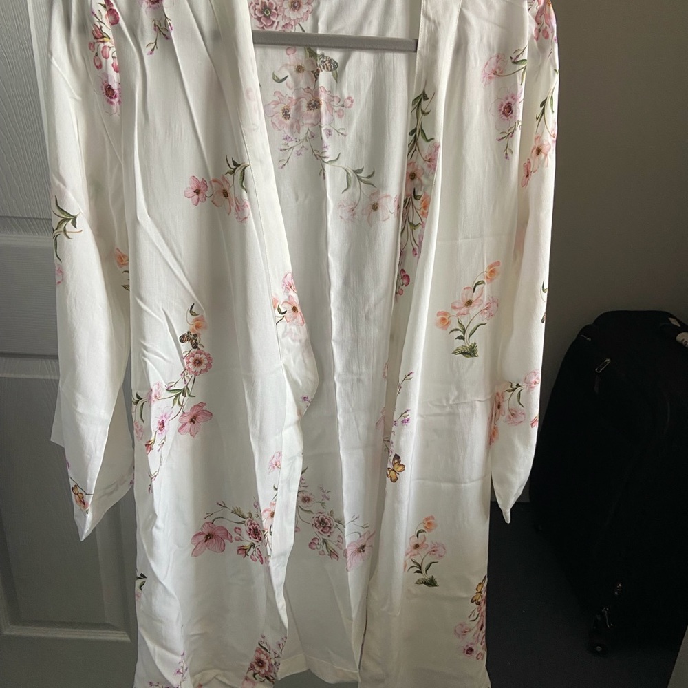 Brand new Plum Pretty Sugar Robes Size L, XXL and kids